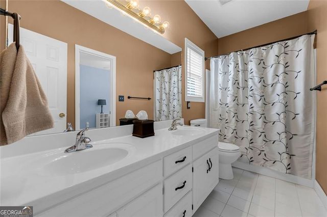 1390 Beringer Drive, Hoschton, GA 30548