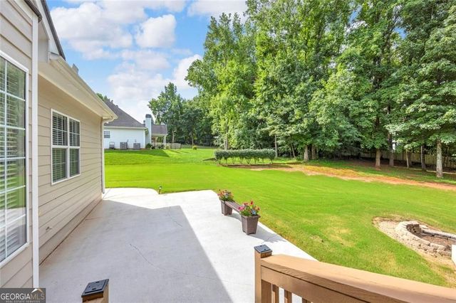 1390 Beringer Drive, Hoschton, GA 30548