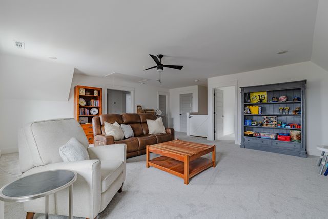 2604 Bramblewood Ln, Thompsons Station, TN 37179