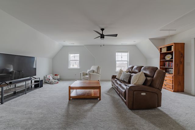 2604 Bramblewood Ln, Thompsons Station, TN 37179