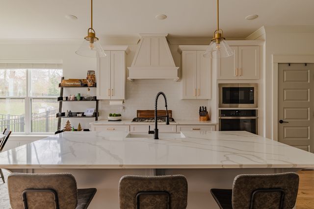 2604 Bramblewood Ln, Thompsons Station, TN 37179