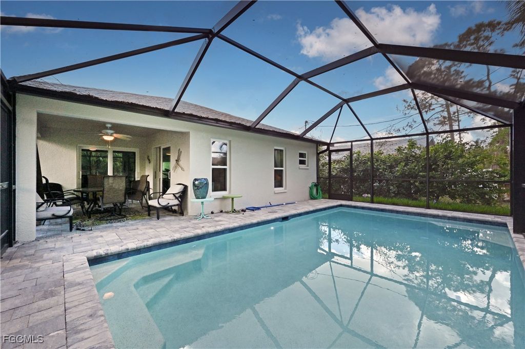 793 95th AVE N, Naples, FL 34108