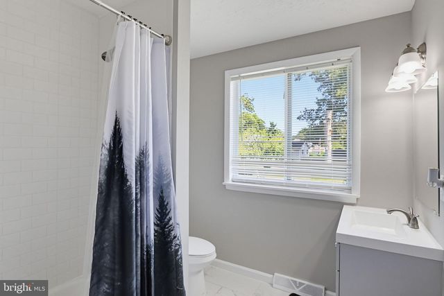 7824 CATHERINE AVE, Pasadena, MD 21122