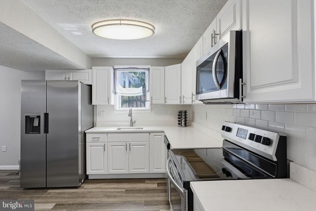 7824 CATHERINE AVE, Pasadena, MD 21122