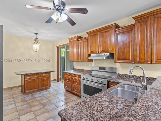 1764 NW 166th Ave 1764, Pembroke Pines, FL 33028