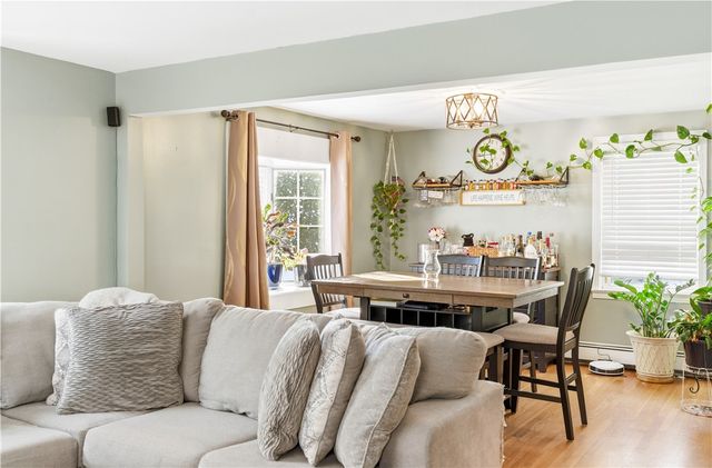 727 Mendon Road, Woonsocket, RI 02895