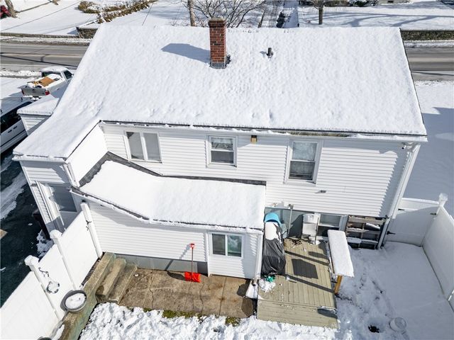 727 Mendon Road, Woonsocket, RI 02895