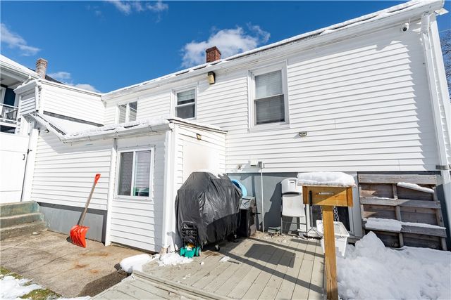 727 Mendon Road, Woonsocket, RI 02895