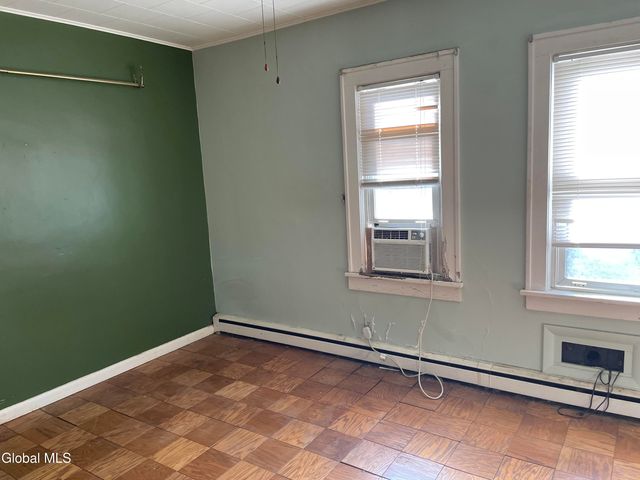 11 Pine Street, Bethlehem, NY 12203