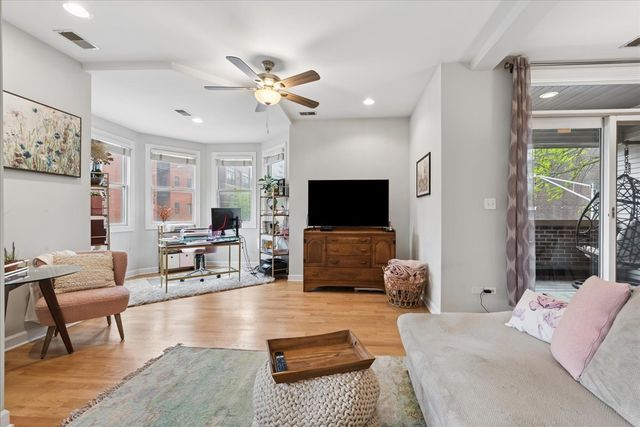 3150 N Oakley Avenue 2N, Chicago, IL 60618