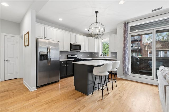 3150 N Oakley Avenue 2N, Chicago, IL 60618