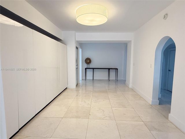 5835 La Gorce Dr, Miami Beach, FL 33140