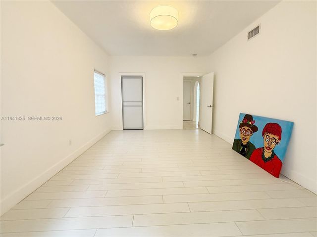 5835 La Gorce Dr, Miami Beach, FL 33140