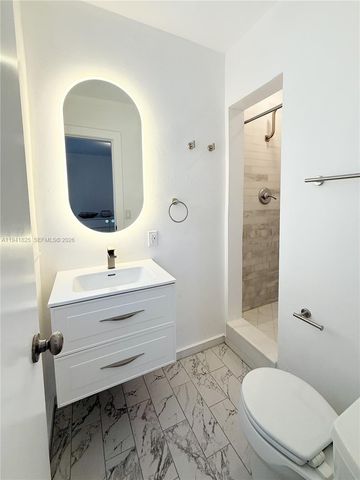 5835 La Gorce Dr, Miami Beach, FL 33140