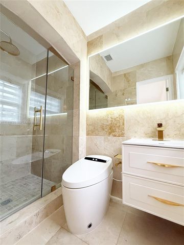 5835 La Gorce Dr, Miami Beach, FL 33140