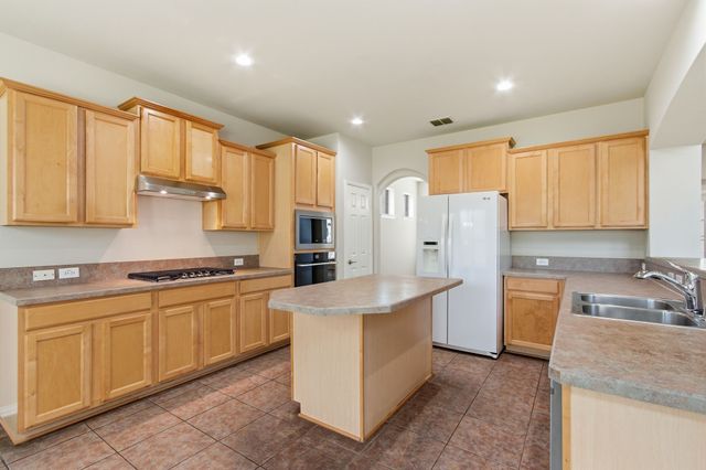 4808 Monarch Drive, Mesquite, TX 75181