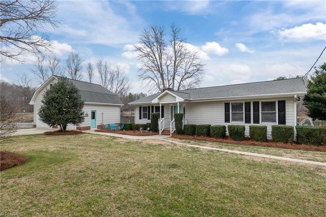 3910 Waterton Road, Summerfield, NC 27358