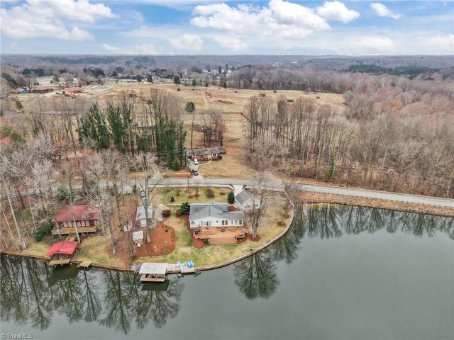 3910 Waterton Road, Summerfield, NC 27358