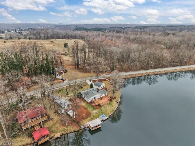 3910 Waterton Road, Summerfield, NC 27358
