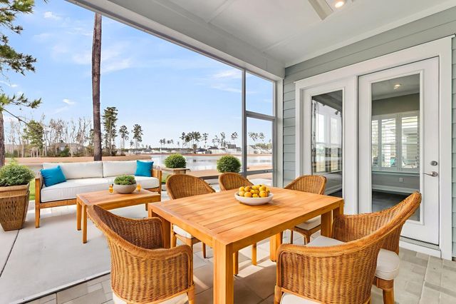 327 Tupelo Lake Drive, Summerville, SC 29486