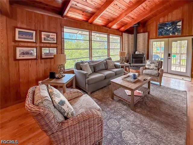 140 Mourning Dove DR, Upper Captiva, FL 33924