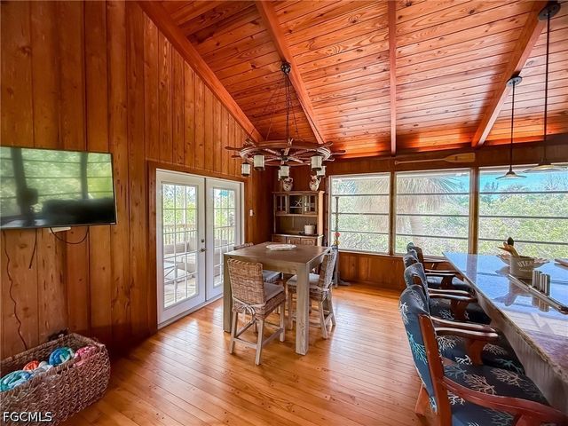 140 Mourning Dove DR, Upper Captiva, FL 33924