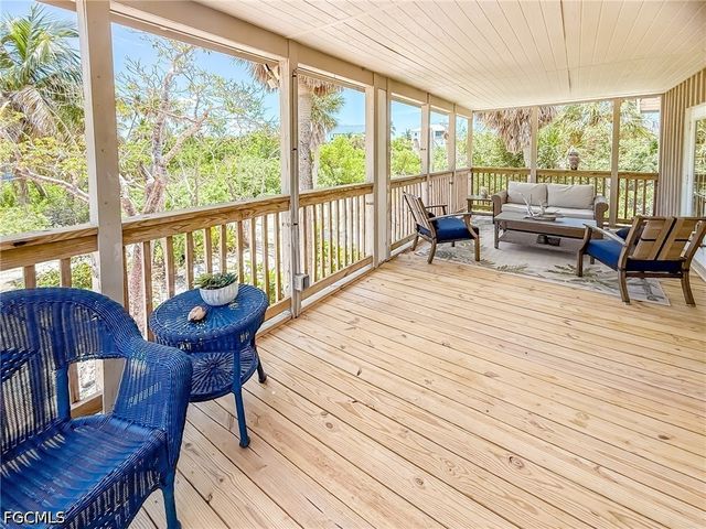 140 Mourning Dove DR, Upper Captiva, FL 33924
