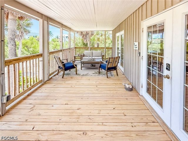 140 Mourning Dove DR, Upper Captiva, FL 33924