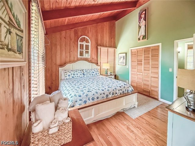 140 Mourning Dove DR, Upper Captiva, FL 33924