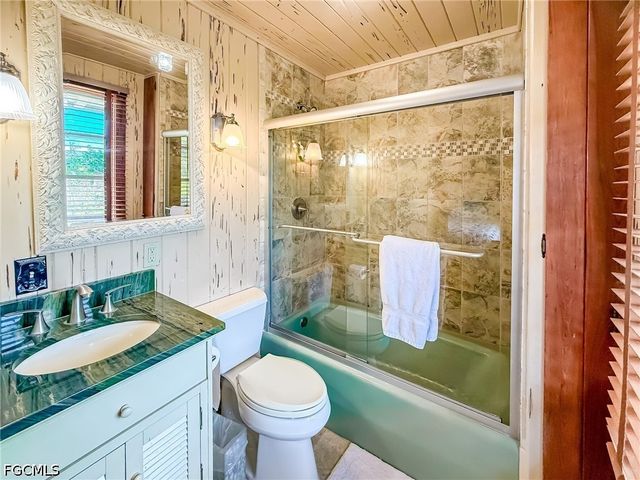 140 Mourning Dove DR, Upper Captiva, FL 33924