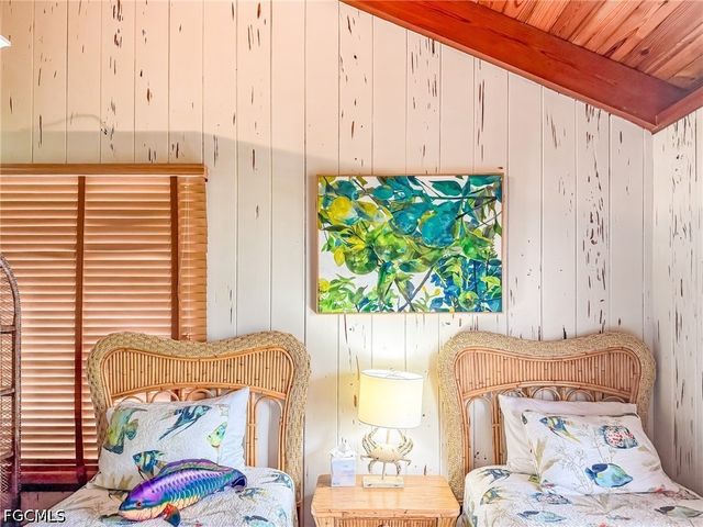 140 Mourning Dove DR, Upper Captiva, FL 33924