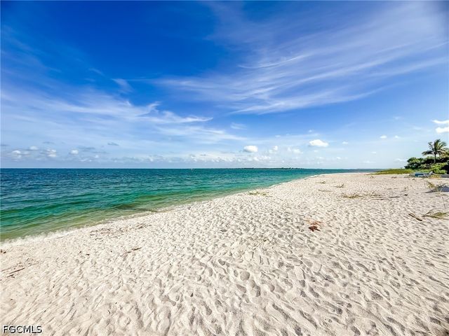 140 Mourning Dove DR, Upper Captiva, FL 33924