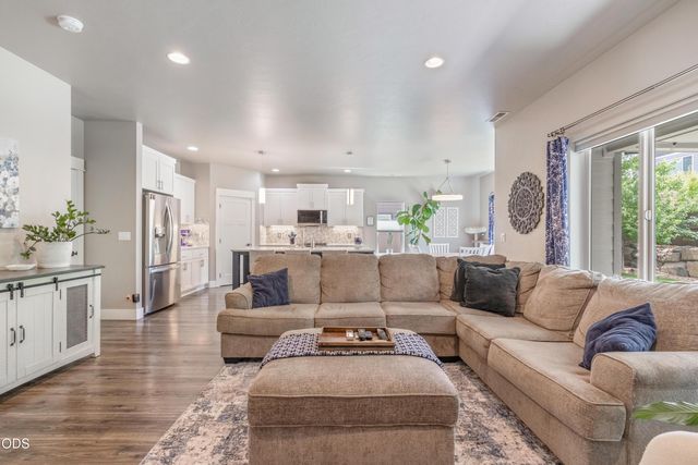 63315 Wrangler Place, Bend, OR 97703