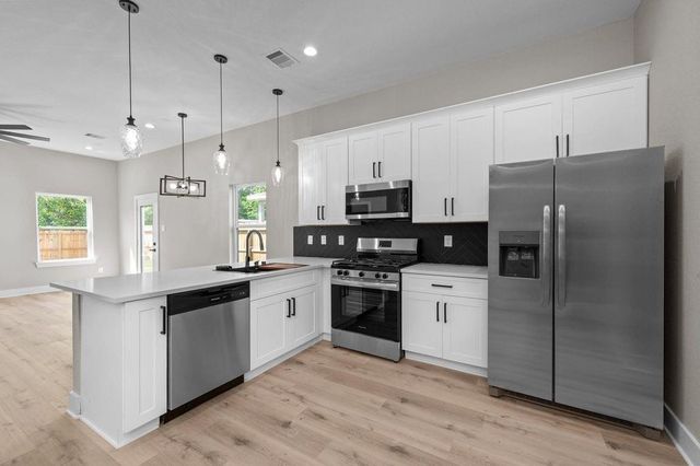 969 Reverend B J Lewis Drive B, Houston, TX 77088