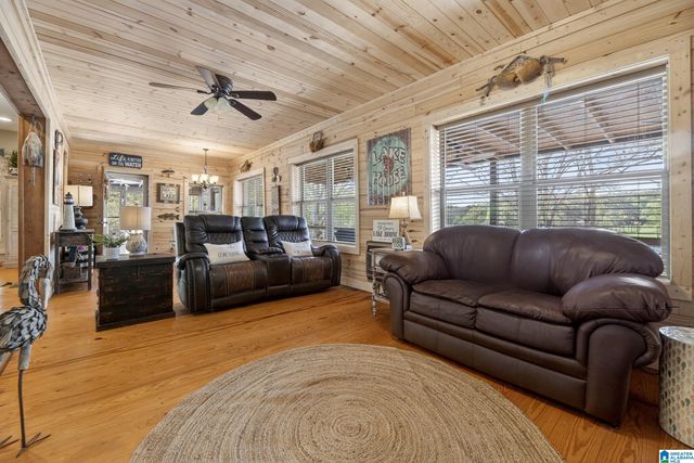 488 SULPHUR CREEK LANE, Sylacauga, AL 35151