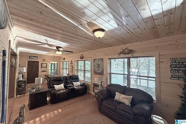 488 SULPHUR CREEK LANE, Sylacauga, AL 35151