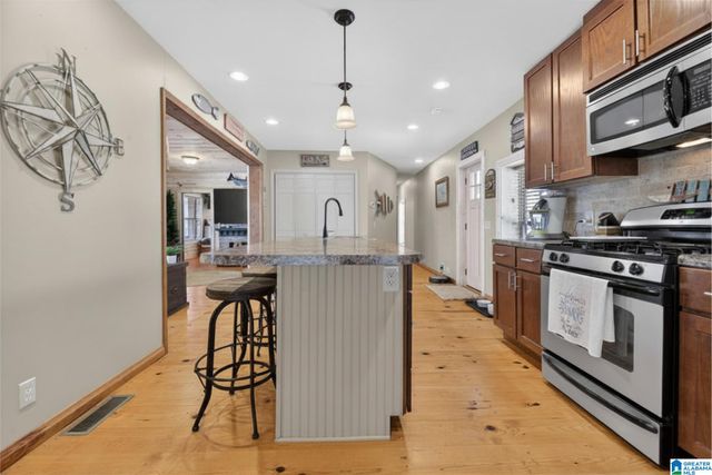 488 SULPHUR CREEK LANE, Sylacauga, AL 35151