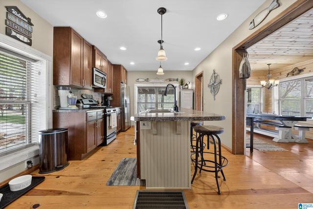 488 SULPHUR CREEK LANE, Sylacauga, AL 35151