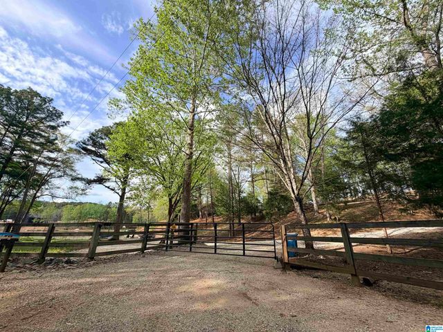 488 SULPHUR CREEK LANE, Sylacauga, AL 35151