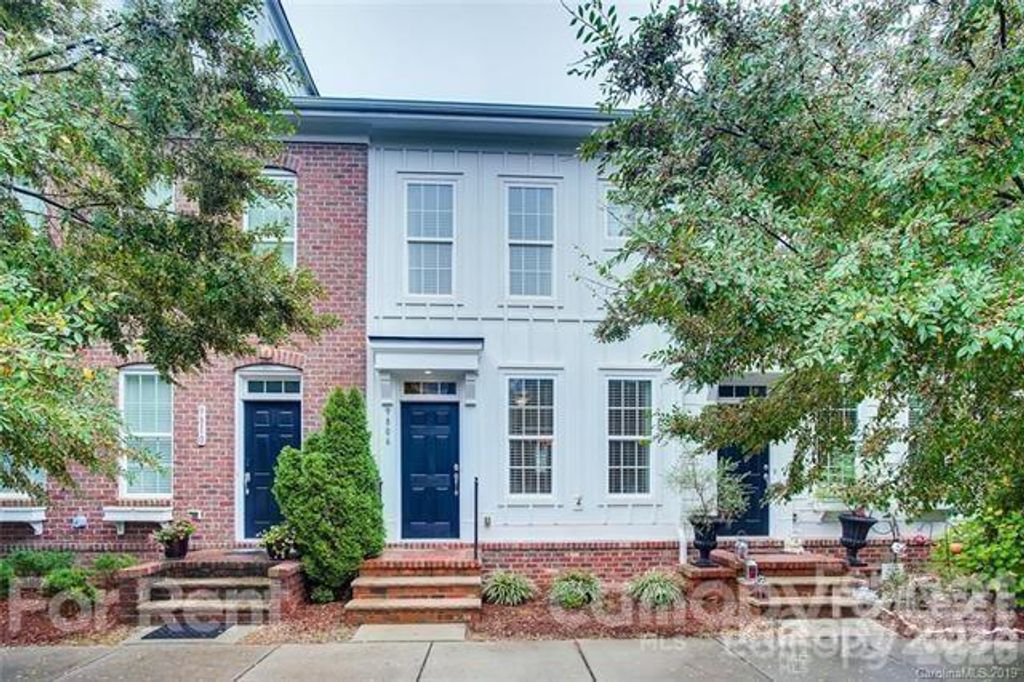 9806 Longstone Lane, Charlotte, NC 28277