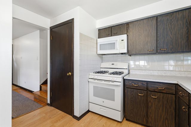 14114 S Saginaw Avenue, Burnham, IL 60633