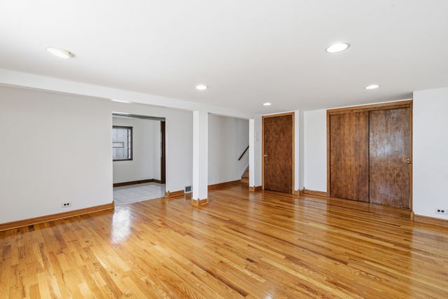 14114 S Saginaw Avenue, Burnham, IL 60633