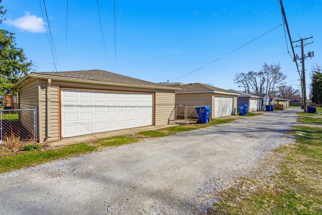 14114 S Saginaw Avenue, Burnham, IL 60633