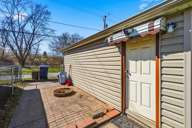 14114 S Saginaw Avenue, Burnham, IL 60633