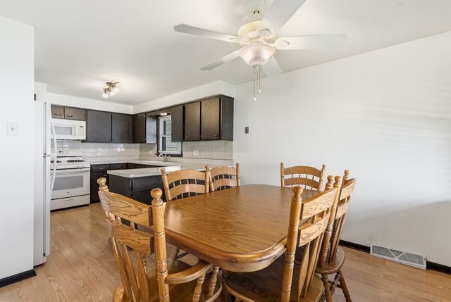 14114 S Saginaw Avenue, Burnham, IL 60633