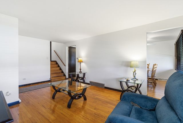 14114 S Saginaw Avenue, Burnham, IL 60633