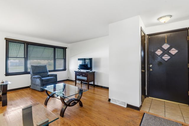 14114 S Saginaw Avenue, Burnham, IL 60633