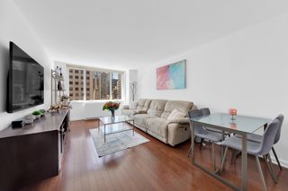245 E 54th St Apt 22B, New York City, NY 10022
