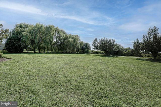 10228 BAYSIDE DR, Dover, DE 19901