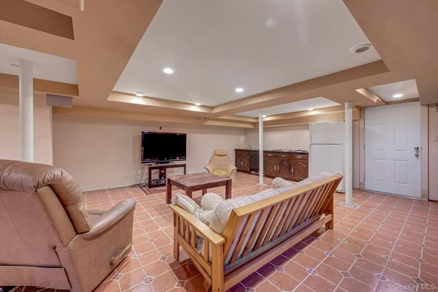 45 Wilmot Road, New Rochelle, NY 10804